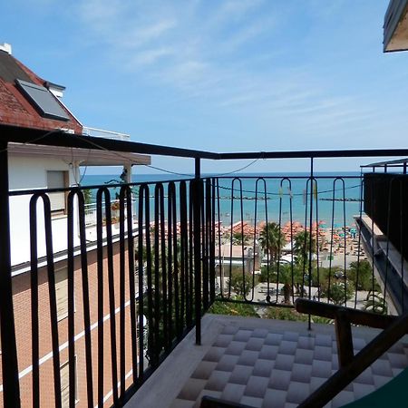 B&B Attico Mare San Benedetto del Tronto Extérieur photo